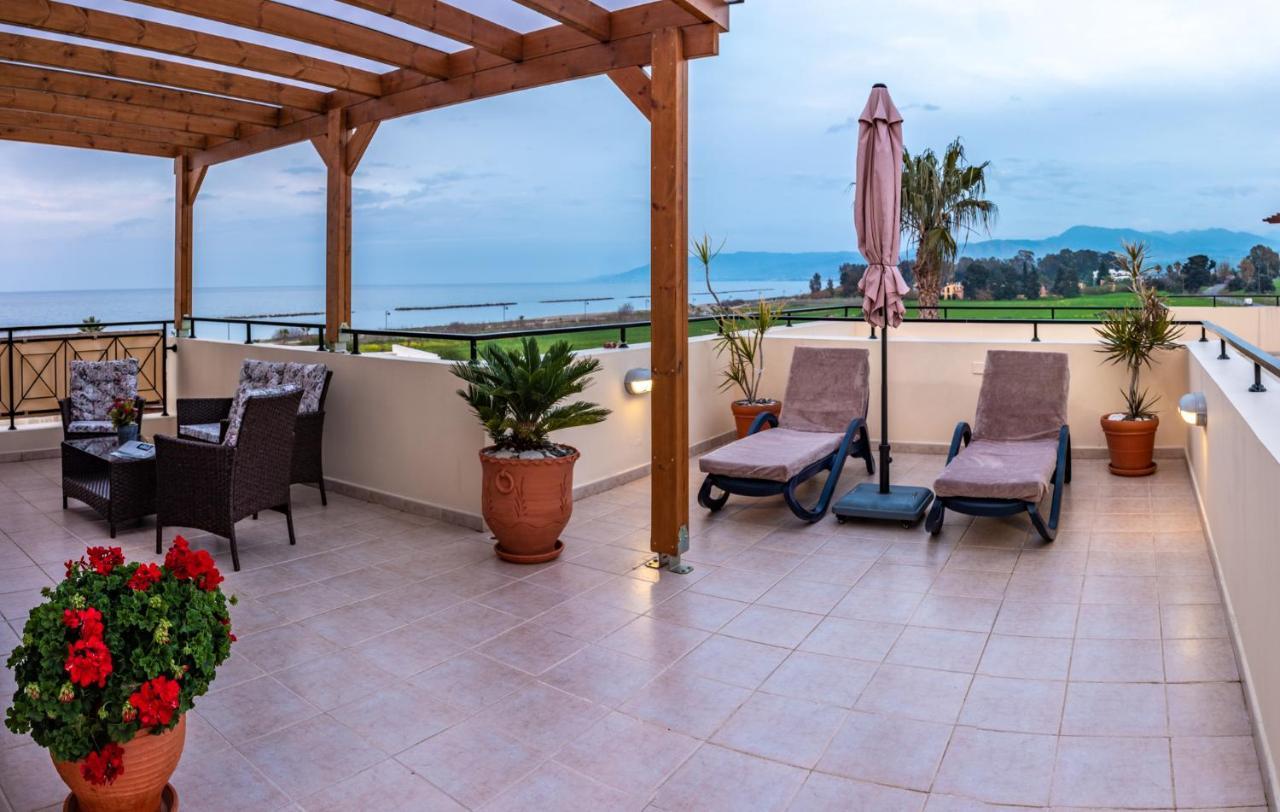 Penthouse Direkt Am Appartement Polis